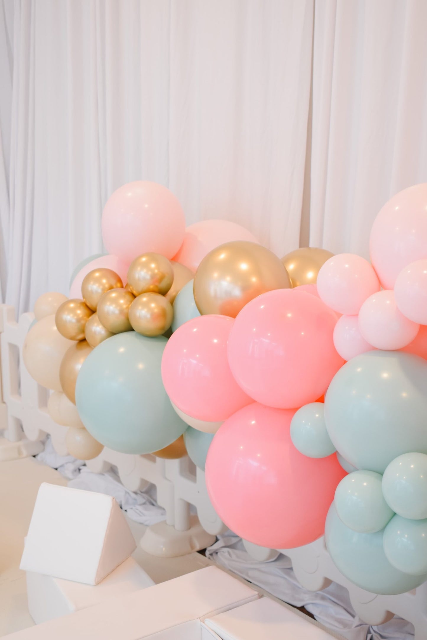 The Christmas Ballet, DIY Balloon Garland Collection