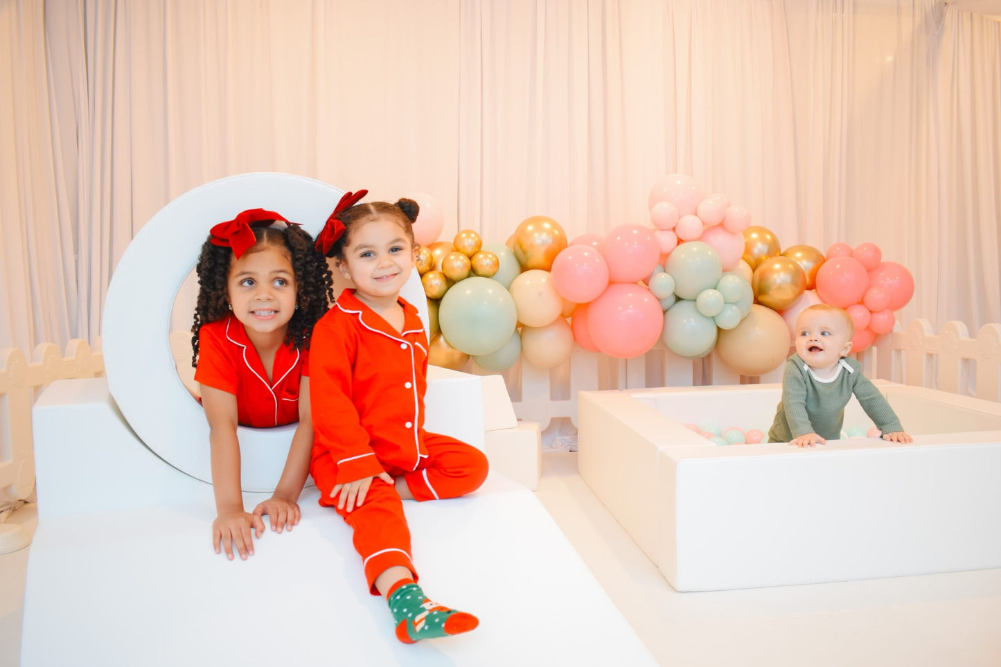 The Christmas Ballet, DIY Balloon Garland Collection